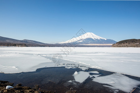 冬季亚马纳卡湖IcedYamanakaIcedFuji山图片