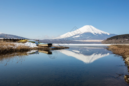 冬季亚马纳卡湖IcedYamanakaIcedFuji山图片