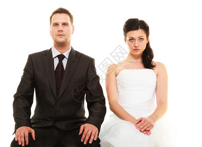夫妻问题冷漠忧郁和不男女意见一的妇女孤立在白人上图片