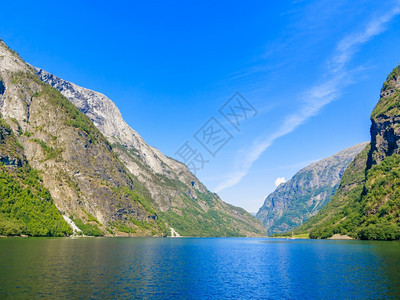 挪威斯堪的纳维亚山区和fjordSognefjord挪威斯堪的纳维亚图片