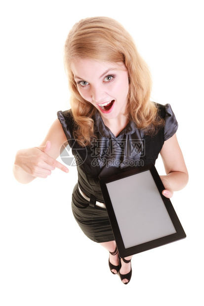 高雅的女商人金发孩年轻在白色隔离的屏幕平板电脑触摸上显示空白的复制间图片