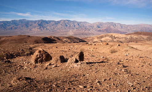 谷加利福尼亚沙漠中美丽的一天图片