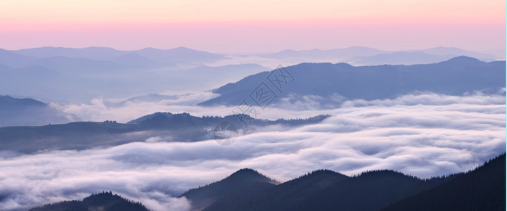 喀尔巴阡山脉脊全景图片