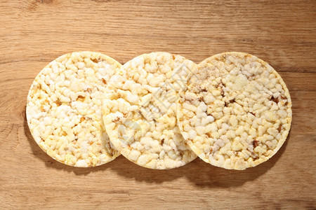 健康食品营养木本的玉米饼薄图片