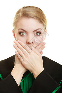 法院或司概念温特律师典型的擦亮黑绿袍手盖嘴部机密信息图片
