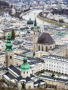 奥地利萨尔茨堡老城空中观察图片