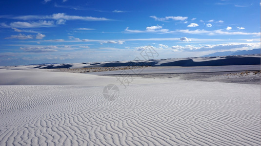 白沙漠位于新墨西哥的图拉罗萨盆地图片