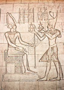 旧壁画埃及女神的粉碎墙壁雕刻图片