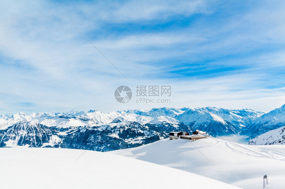 冬季阿尔卑斯山的地貌图片