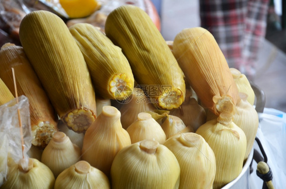 在泰国的蒸玉米图片