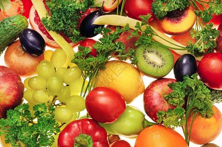 白色背景的新鲜水果和蔬菜图片