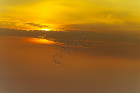 金色红日升天空自然背景背景图片
