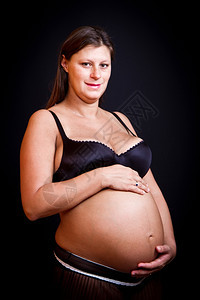 黑背景怀孕的美容图片