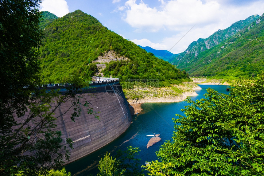 大水坝山图片