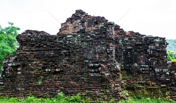 被越南广我的儿子古代尚巴的破庙所摧毁图片