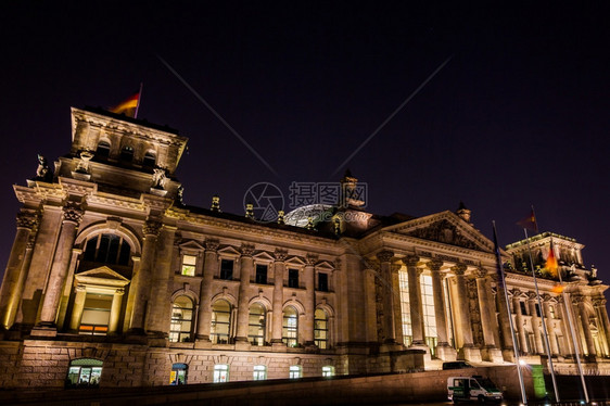 德国柏林帝大厦的夜景帝国大厦联邦议院的建筑图片