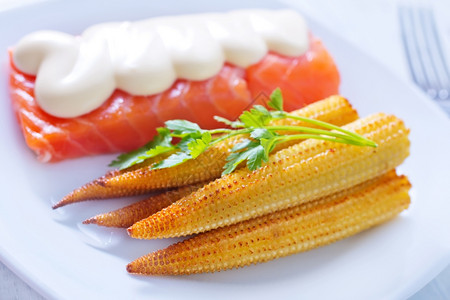 鲑鱼和胡萝卜图片素材