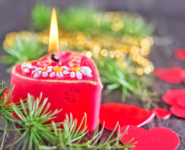 蜡烛和圣诞节装饰图片