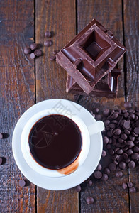 俯视图热饮品和巧克力图片