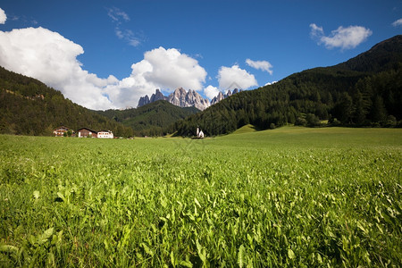 圣马格达莱纳村ValdiFunes多洛米人阿尔卑斯意大利欧洲图片