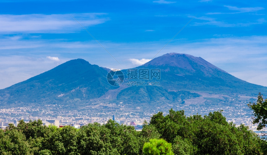 那不勒斯主场迎战尤文图斯关键战役直播全程呈现