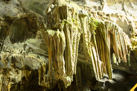 越南PhongNhaKeBang公园的ThienDuong洞Pradise洞穴图片