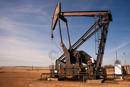 北达科他州用于石油勘探的设备高清图片