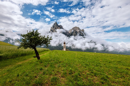 意大利阿尔卑斯山多洛米特阿尔卑斯山夏季多洛米特人全景图片