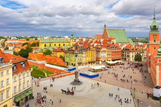 波兰华沙旧城堡广场皇家和西格斯蒙德列的空中景象图片
