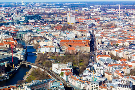德国柏林3月2日015年3月日电视塔顶端的柏林景色图片