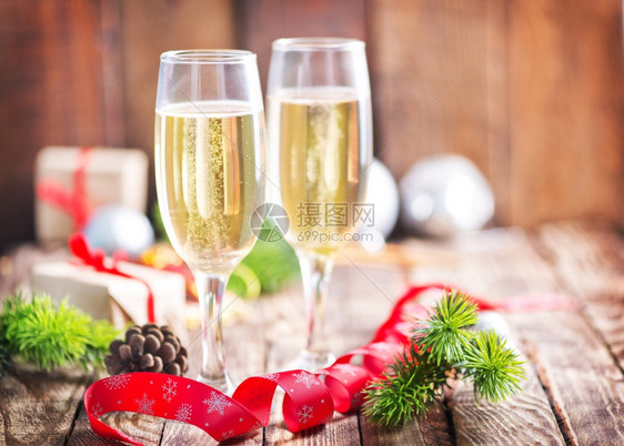 圣诞节背景装饰和香槟图片
