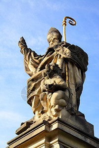 圣奥古斯丁雕塑查尔桥捷克布拉格图片