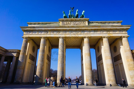 berlin3月18日勃兰登堡大门2015年3月8日德国柏林图片素材