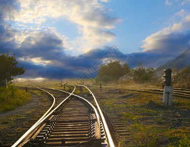 黄昏风景铁路图片
