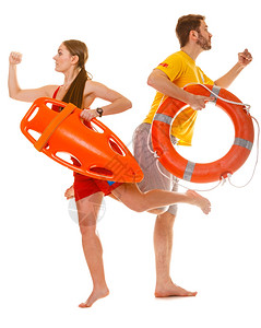 救生员在值班时带着救援环浮标跑动救生员带着援管跑动环浮标在值班时跑动男人和女监督游泳池事故预防图片