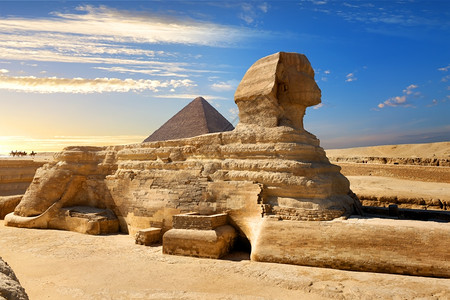 开罗沙漠中著名的埃及人狮身面像图片