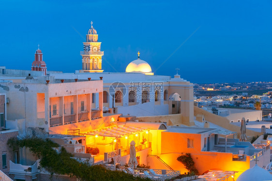 希腊爱琴海岛圣托里尼现代首府菲拉圣赫西莫斯堂图片