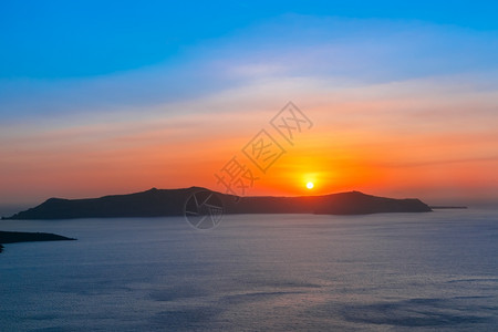 希腊圣托里尼锡拉西亚岛和希腊圣托里尼图片