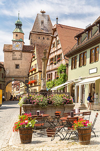 RothenburgobdderTauber历史城镇位于德国巴伐利亚弗朗索尼RothenburgODT市中心图片