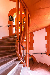 德国教堂的螺旋楼梯图片