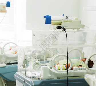 医院的新生儿护理图片