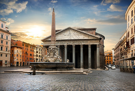 意大利日落时在罗马的万神殿图片