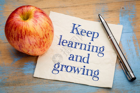 不断学习和增加鼓舞人心的建议用苹果在餐巾纸上的笔迹图片