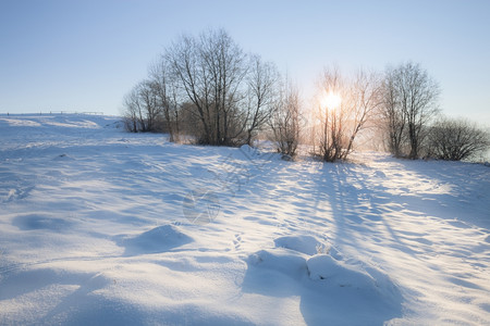 冬季山雪背景图片