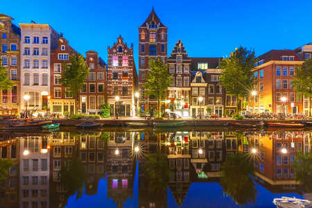荷兰的阿姆斯特丹运河Helengracht夜市风景图片