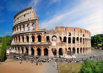 意大利夏日美丽的罗马古曼图片