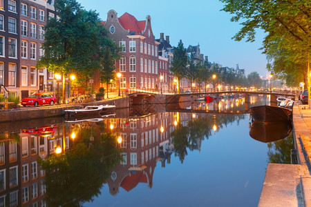 阿姆斯特丹运河Kloveniersburgwal荷兰图片
