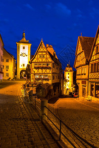RothenburgobdderTauber历史城镇晚上在德国巴伐利亚弗朗索尼市中心图片