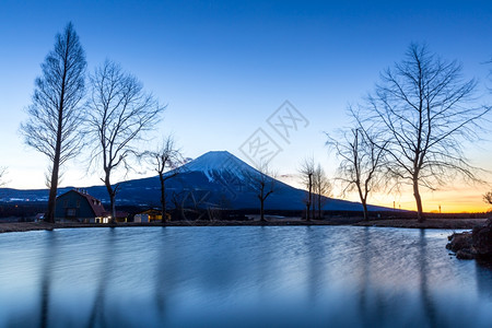 天河山富士山日出本背景