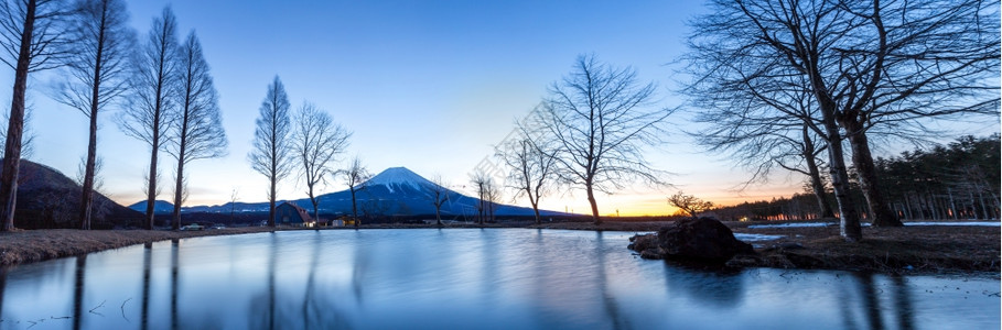 富士山日出本全景图片